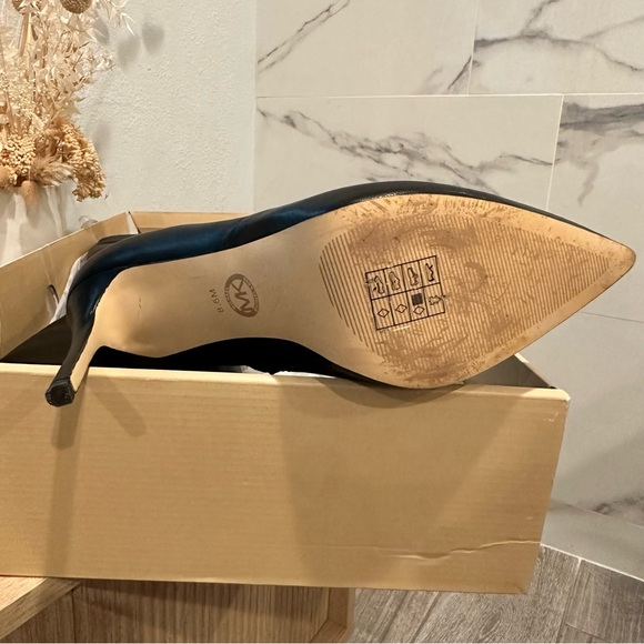 Michael Kors | Rue Leather Knee Boot - Picture 10 of 15